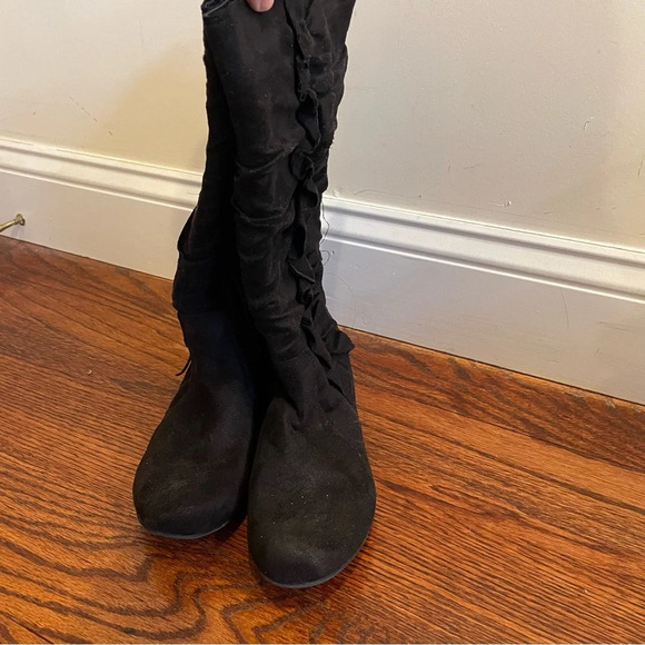 Stuart Weitzman Angelina Black Suede Wedge Boots - Girls Size 5 - Picture 7 of 8